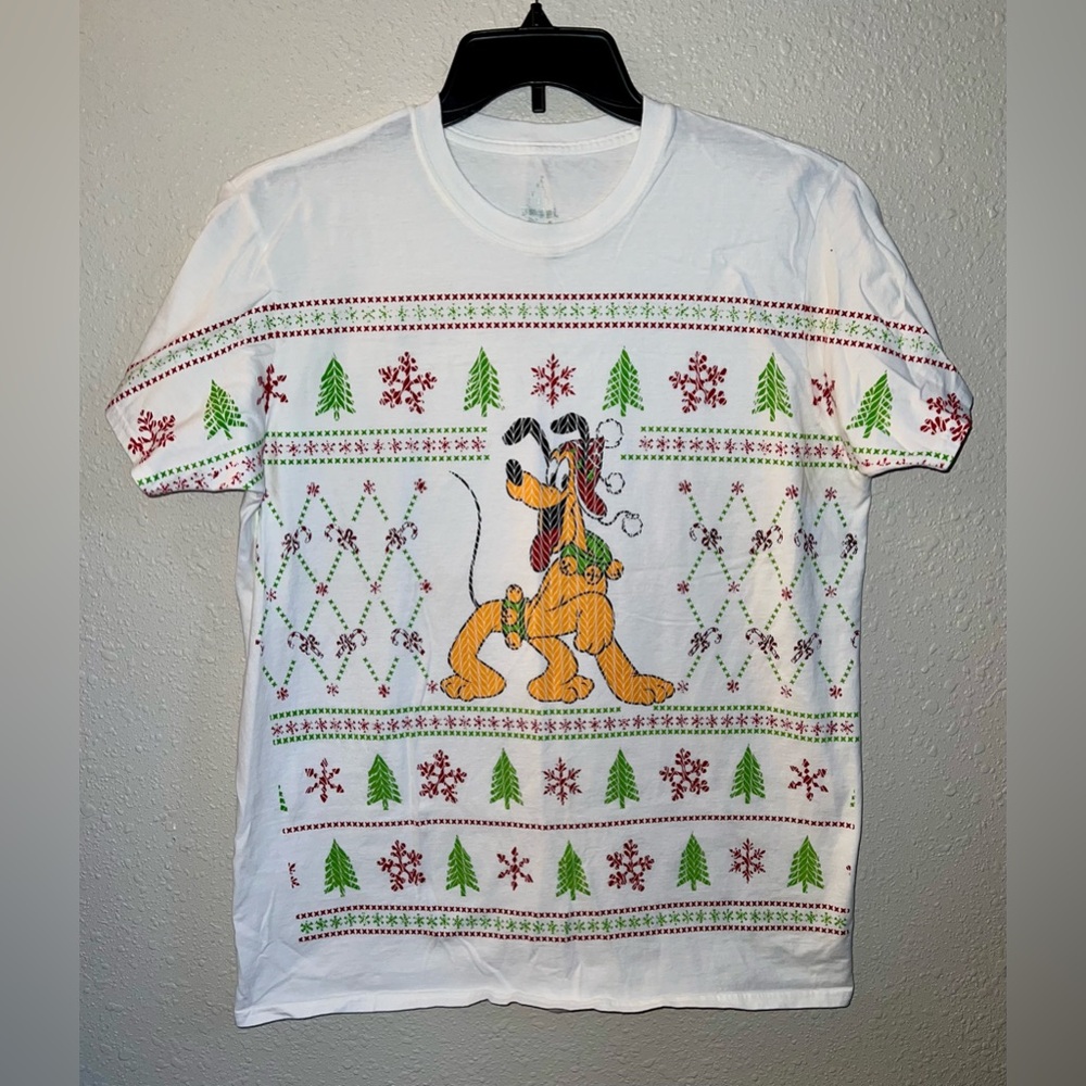 Festive Pluto Graphic T-Shirt